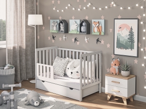 Łóżeczko niemowlęce 60x120 z barierką ochronną, szufladą i gryzakami