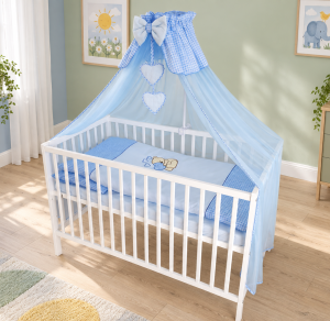 Łóżeczko Classic Nest 120x60 z niebieską pościelą i baldachimem
