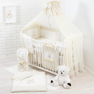 Zestaw 17 części beżowej pościeli do łóżeczka