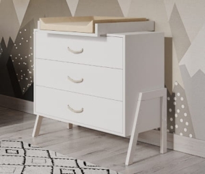 Komoda Luna z przewijakiem – elegancka i funkcjonalna przestrzeń w pokoju niemowlęcym.