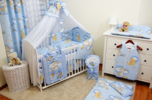 Kompletna wyprawka dziecięca – praktyczność, wygoda i estetyka w jednym zestawie.